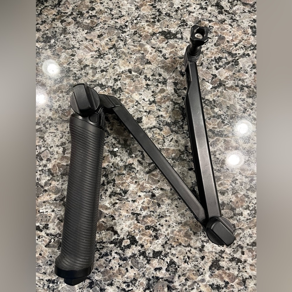 GoPro 3-way Mount (grip, arm and tripod)